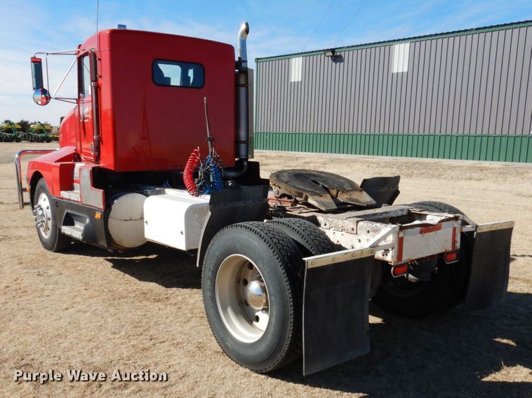 image for item DJ3028 1986 Kenworth T600A semi truck