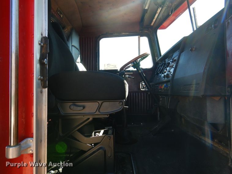 image for item DJ3028 1986 Kenworth T600A semi truck