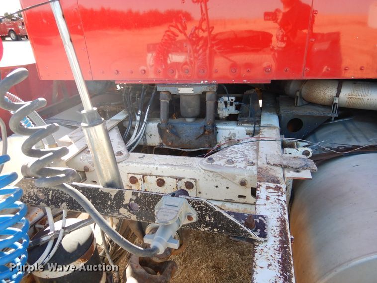 image for item DJ3028 1986 Kenworth T600A semi truck