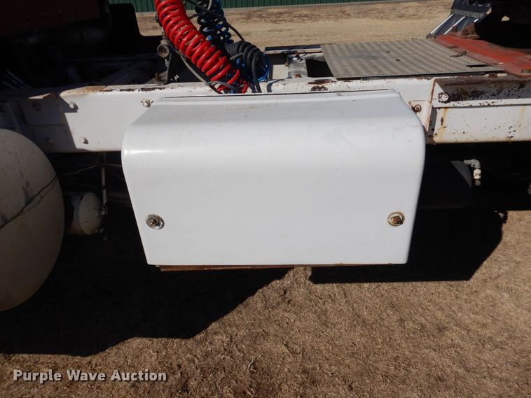 image for item DJ3028 1986 Kenworth T600A semi truck