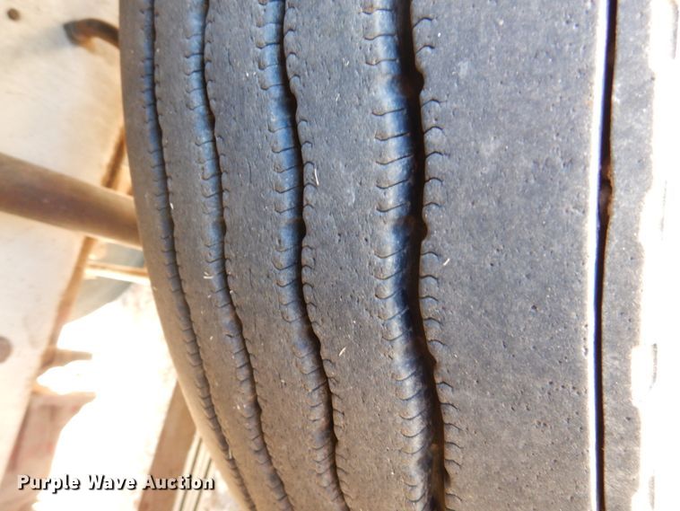 image for item DJ3028 1986 Kenworth T600A semi truck