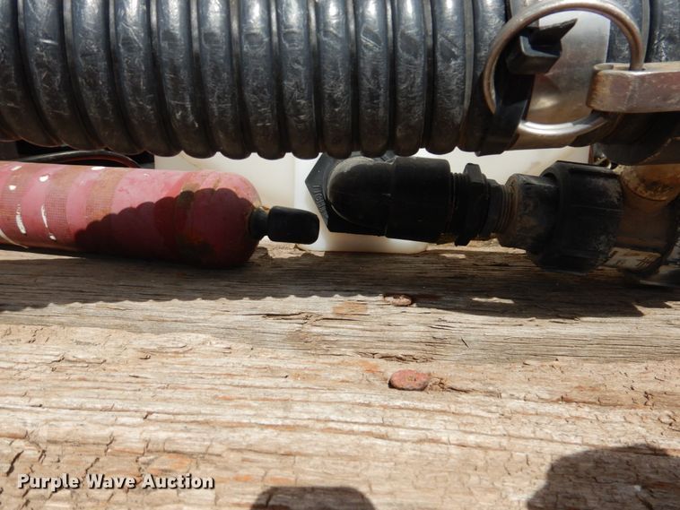 image for item DJ3029 1998 Dorsey DGTS-45 flatbed nurse tank trailer