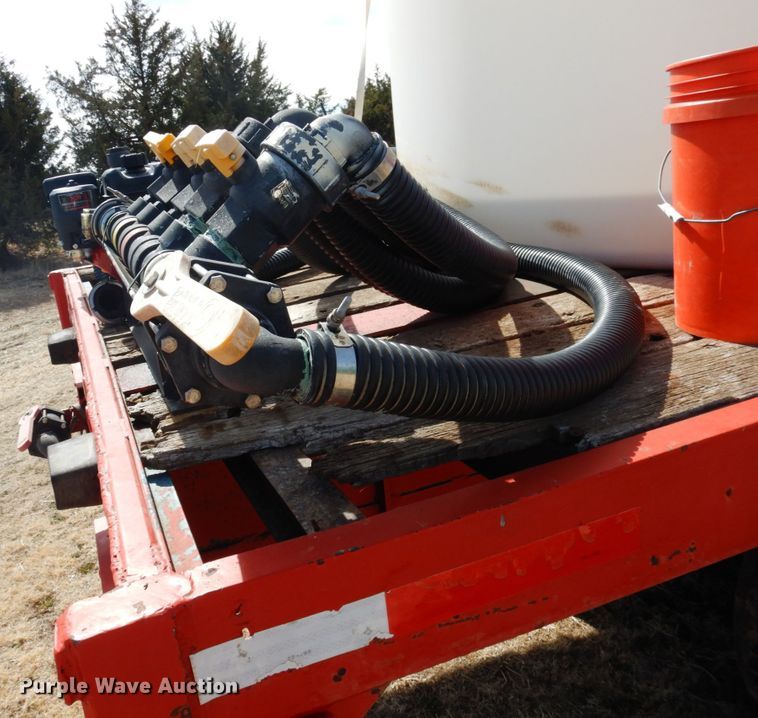 image for item DJ3029 1998 Dorsey DGTS-45 flatbed nurse tank trailer