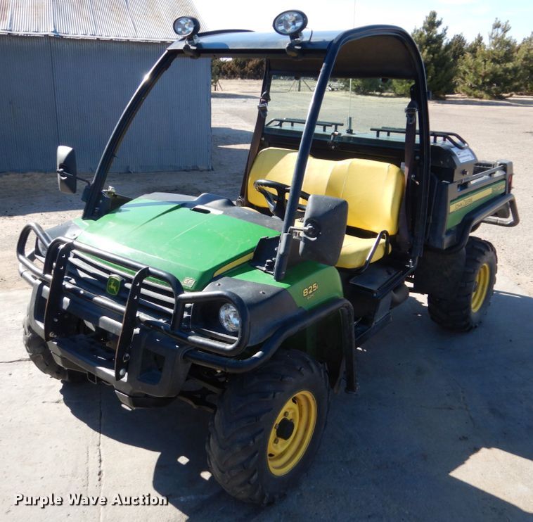 image for item DJ3030 2011 John Deere Gator 825i utility vehicle