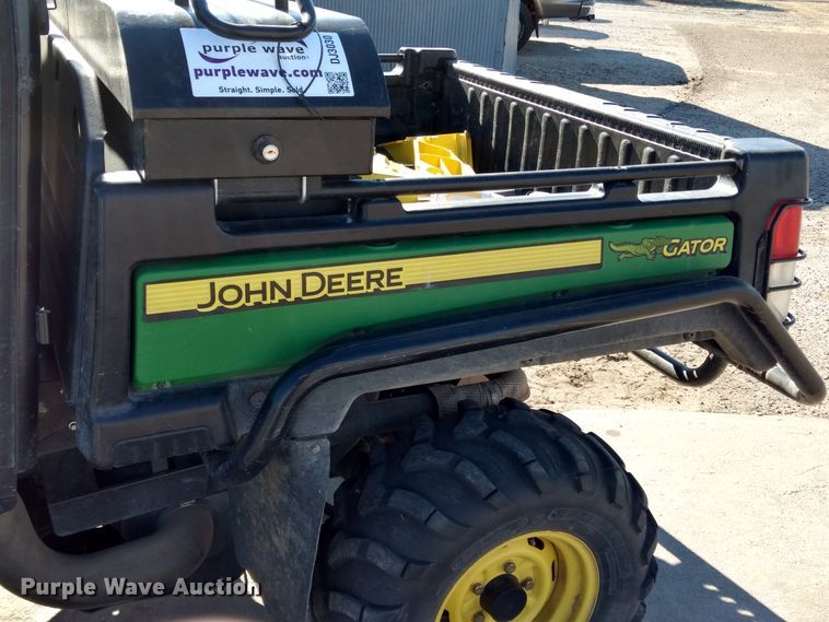 image for item DJ3030 2011 John Deere Gator 825i utility vehicle