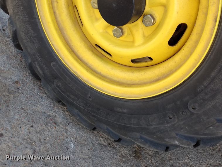 image for item DJ3030 2011 John Deere Gator 825i utility vehicle