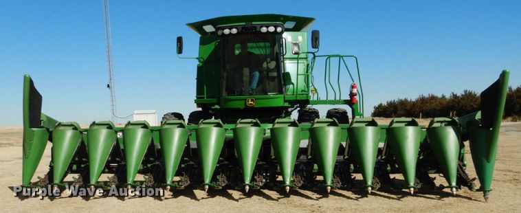 image for item DJ3033 John Deere 1293 corn head