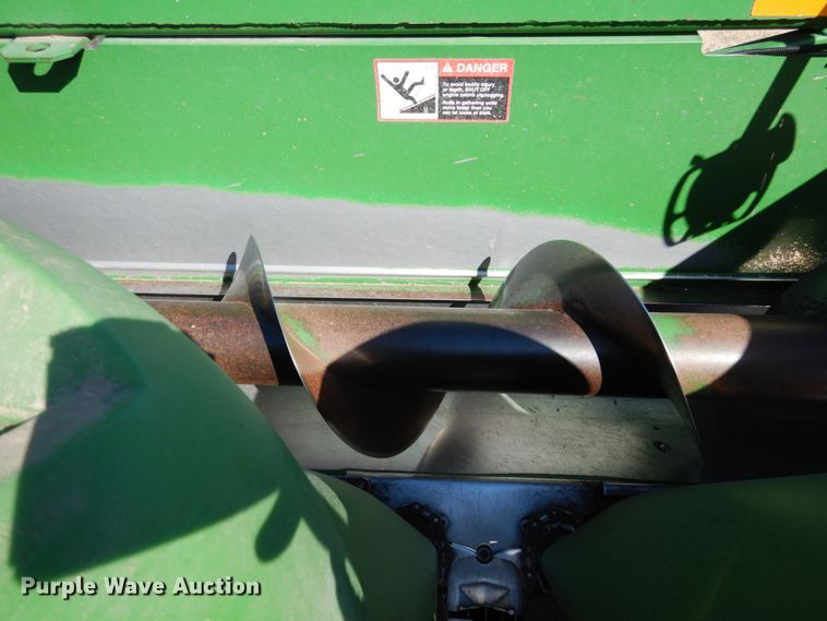 image for item DJ3033 John Deere 1293 corn head