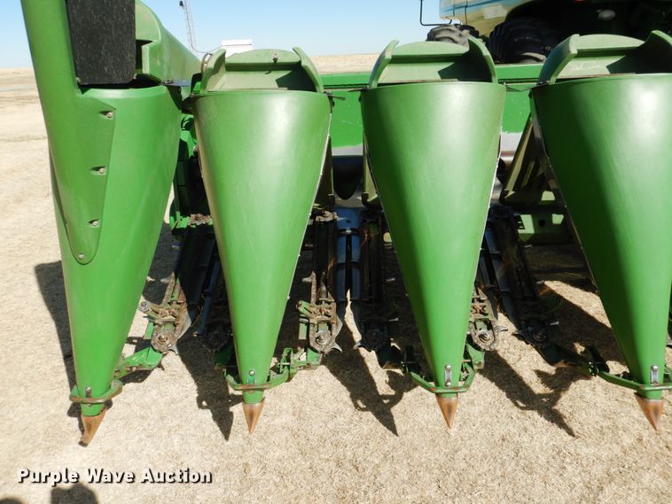 image for item DJ3033 John Deere 1293 corn head