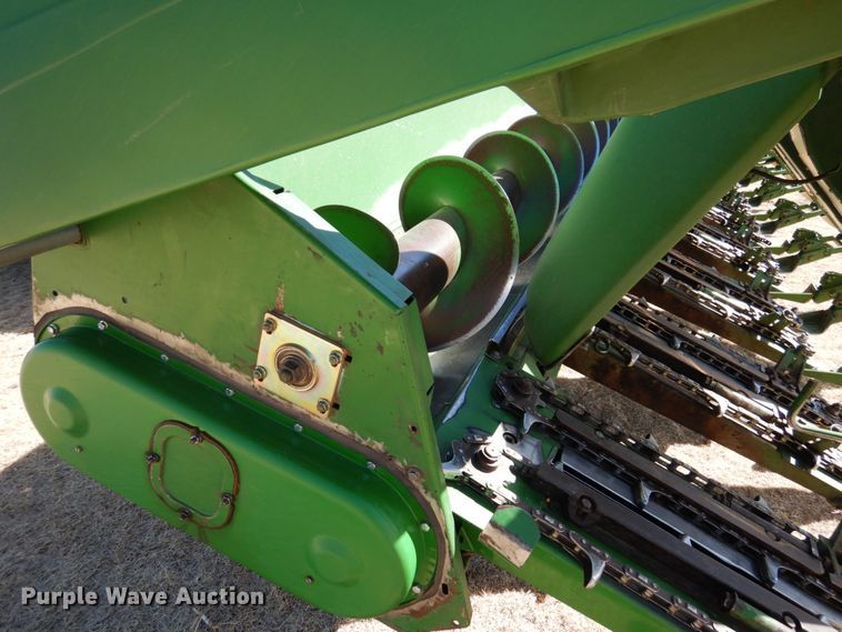 image for item DJ3033 John Deere 1293 corn head