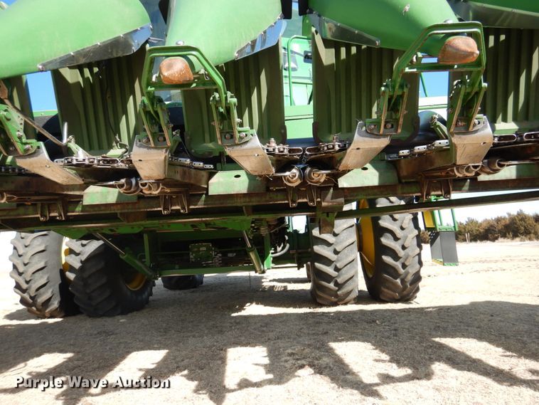 image for item DJ3033 John Deere 1293 corn head