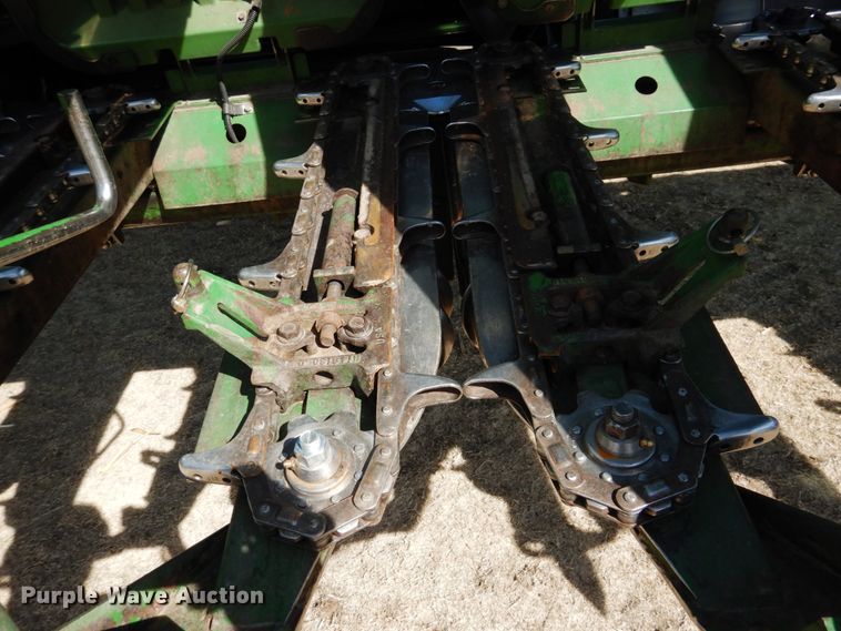 image for item DJ3033 John Deere 1293 corn head