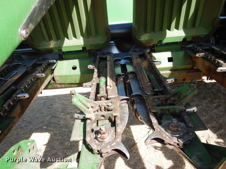 image for item DJ3033 John Deere 1293 corn head
