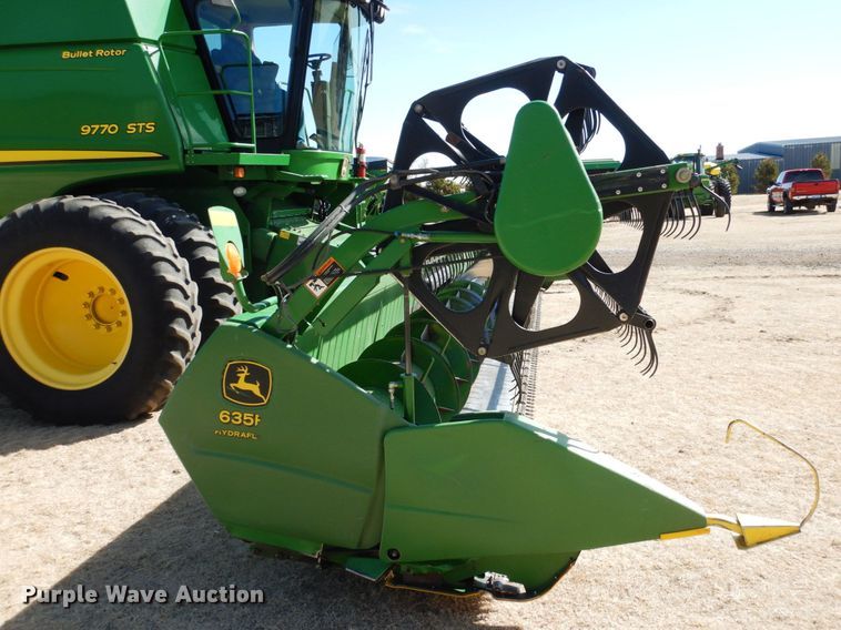 image for item DJ3034 John Deere 635 Hydraflex flex head