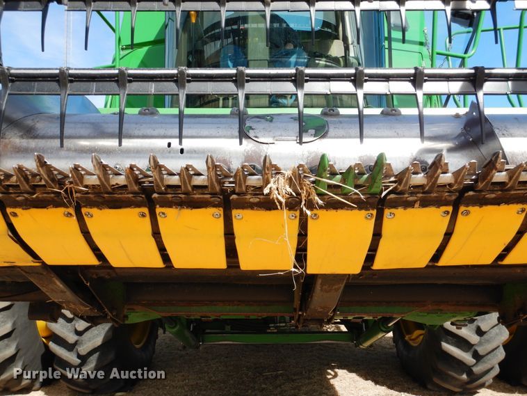 image for item DJ3034 John Deere 635 Hydraflex flex head