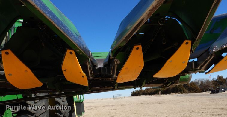 image for item DJ3035 John Deere 1253A all-crop head