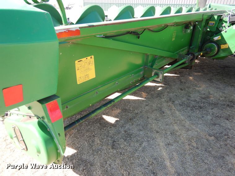 image for item DJ3036 John Deere 1293 corn head