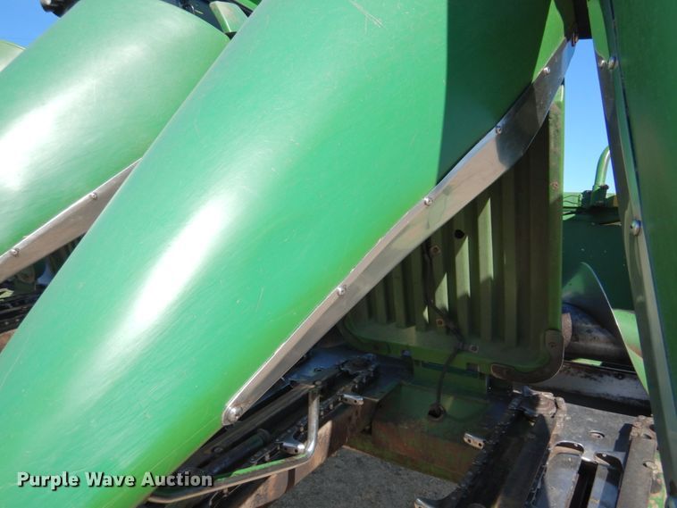image for item DJ3036 John Deere 1293 corn head