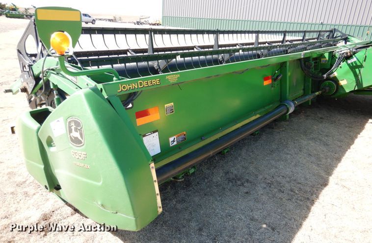 image for item DJ3037 John Deere 635 Hydraflex flex head
