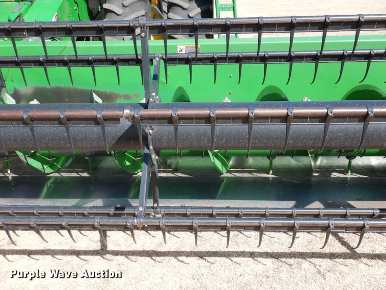 image for item DJ3037 John Deere 635 Hydraflex flex head