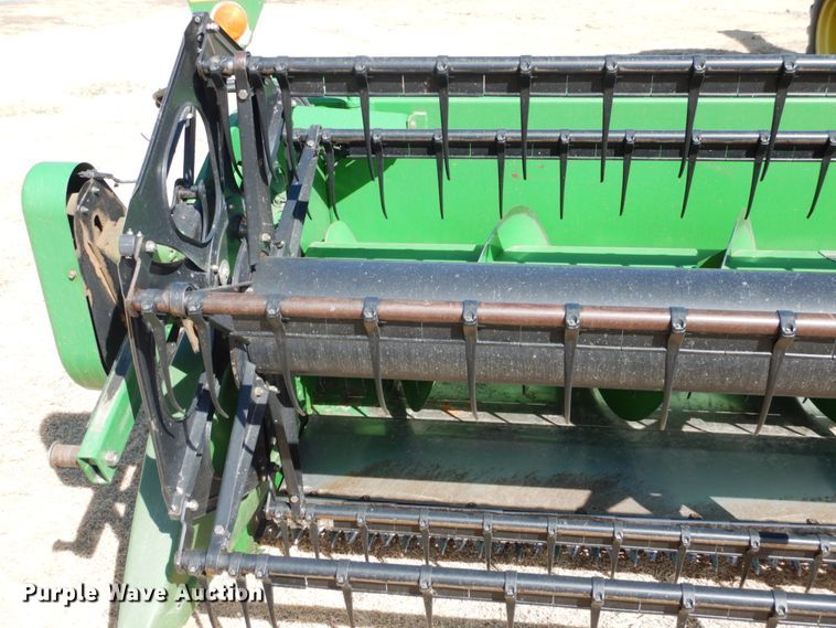 image for item DJ3037 John Deere 635 Hydraflex flex head