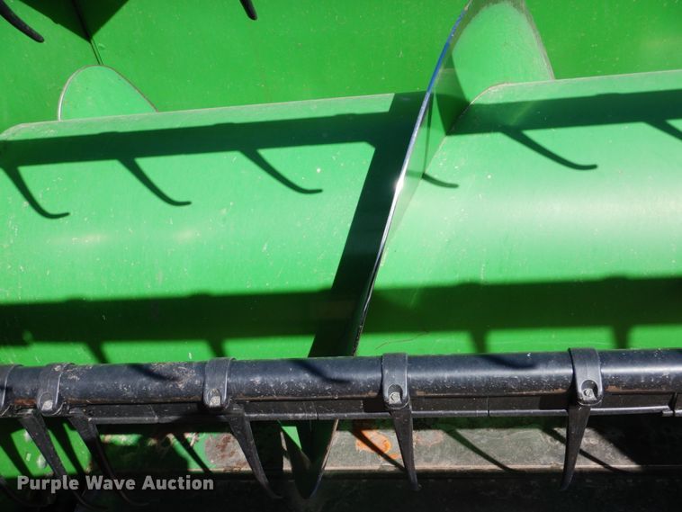 image for item DJ3037 John Deere 635 Hydraflex flex head