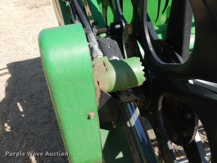 image for item DJ3037 John Deere 635 Hydraflex flex head