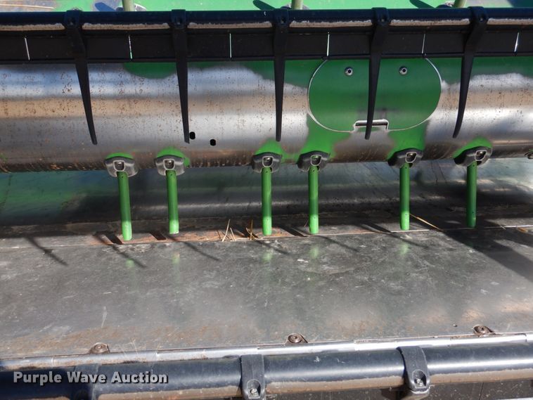 image for item DJ3037 John Deere 635 Hydraflex flex head