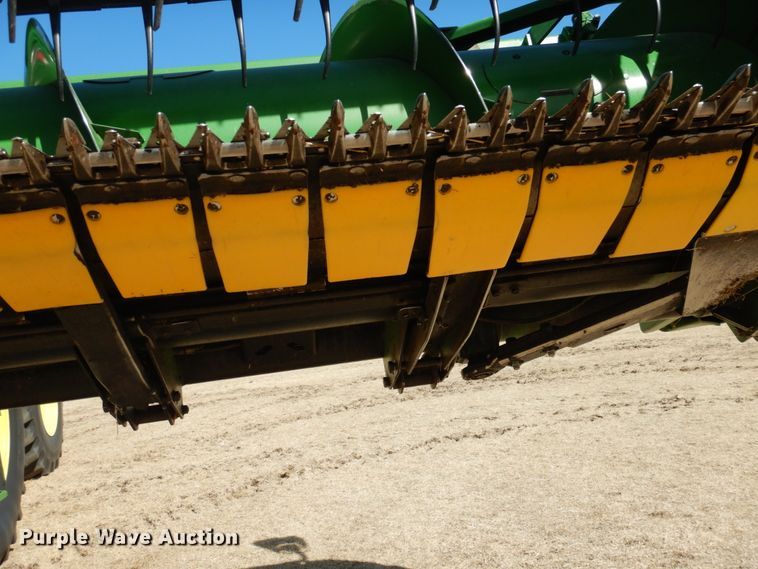 image for item DJ3037 John Deere 635 Hydraflex flex head