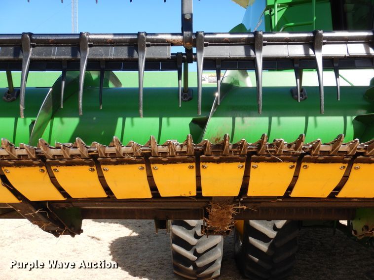 image for item DJ3037 John Deere 635 Hydraflex flex head