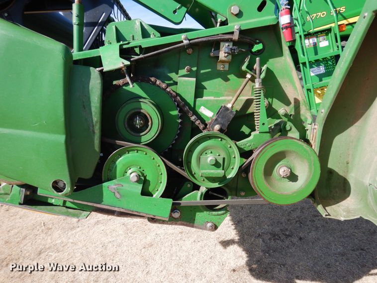 image for item DJ3037 John Deere 635 Hydraflex flex head