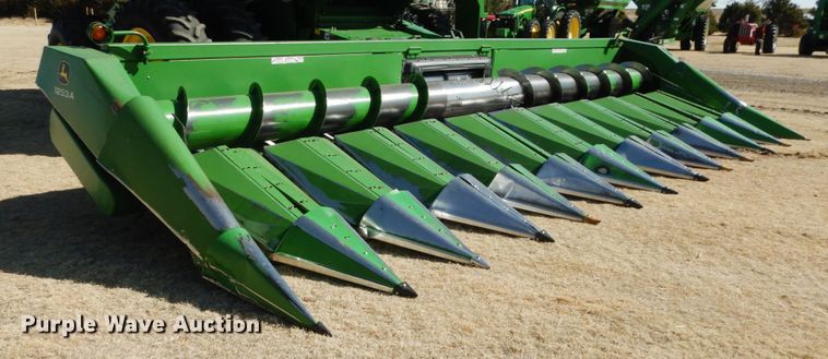 image for item DJ3038 John Deere 1253A all-crop head