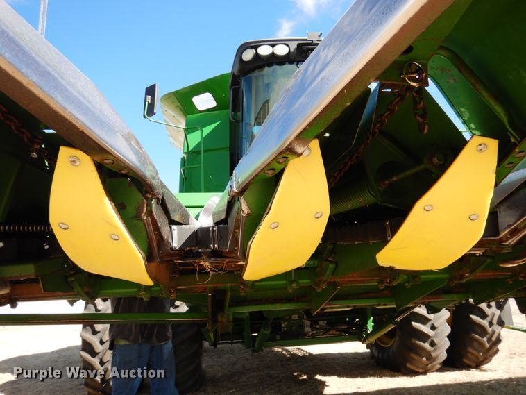 image for item DJ3038 John Deere 1253A all-crop head