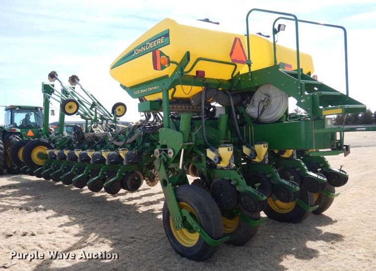 image for item DJ3040 2005 John Deere 1770NT CCS no-till planter