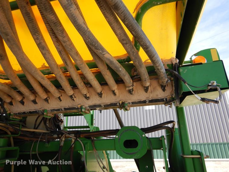 image for item DJ3040 2005 John Deere 1770NT CCS no-till planter