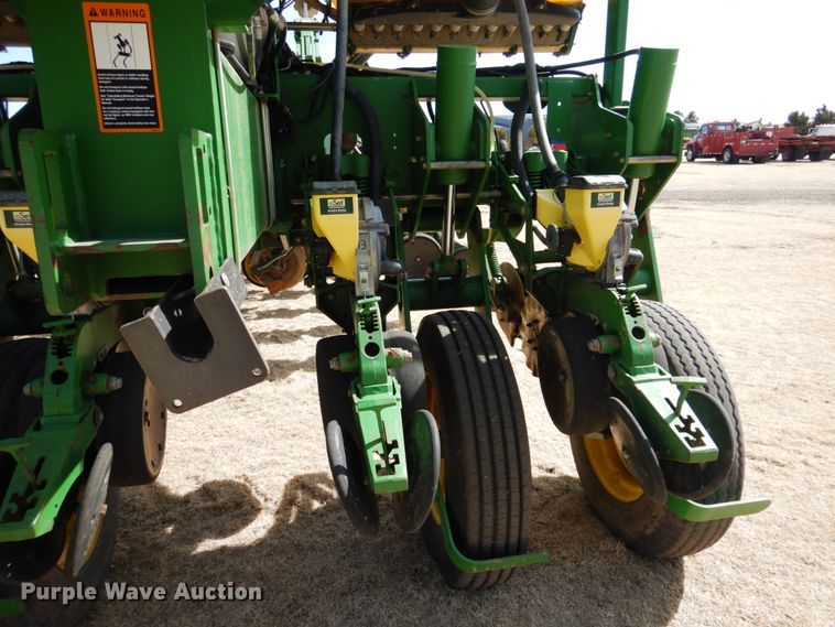 image for item DJ3040 2005 John Deere 1770NT CCS no-till planter