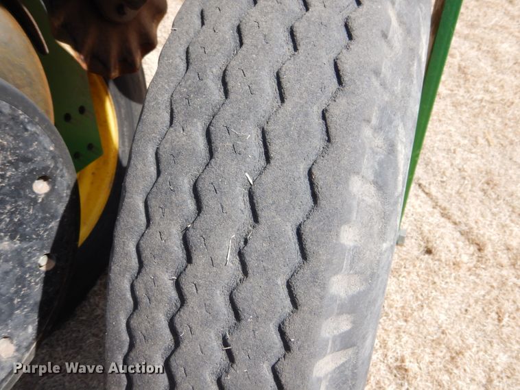 image for item DJ3040 2005 John Deere 1770NT CCS no-till planter