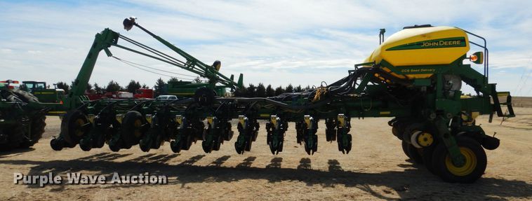 image for item DJ3041 2005 John Deere 1770NT CCS no-till planter