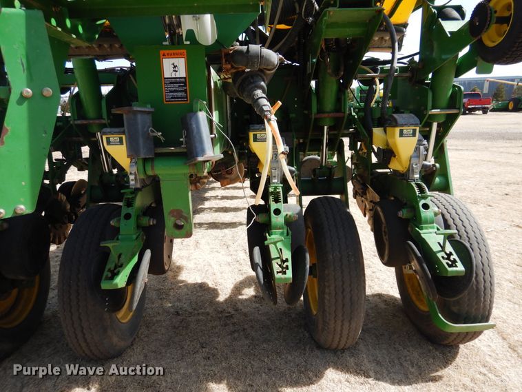 image for item DJ3041 2005 John Deere 1770NT CCS no-till planter