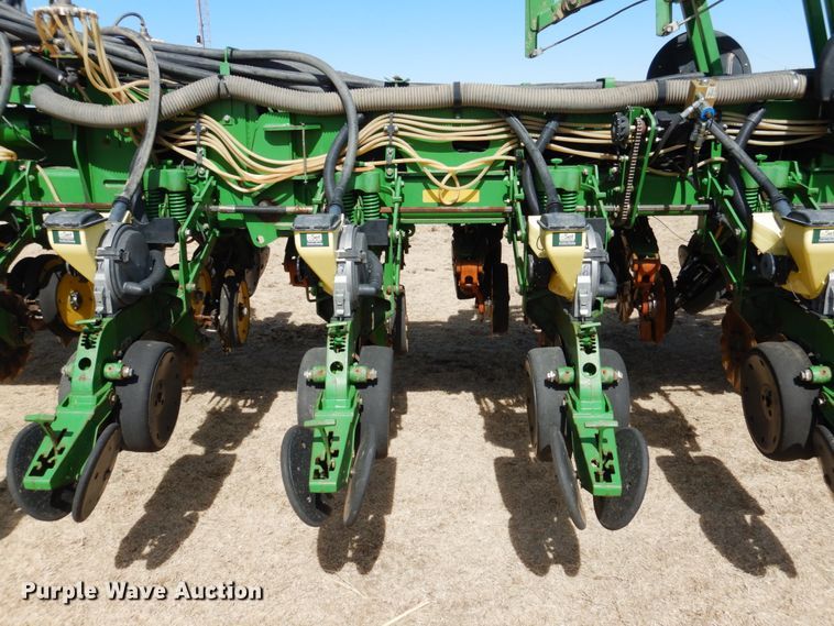 image for item DJ3041 2005 John Deere 1770NT CCS no-till planter