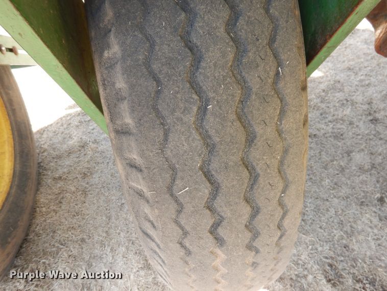 image for item DJ3041 2005 John Deere 1770NT CCS no-till planter