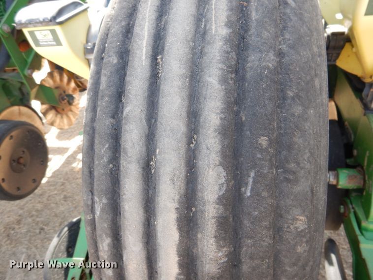 image for item DJ3041 2005 John Deere 1770NT CCS no-till planter