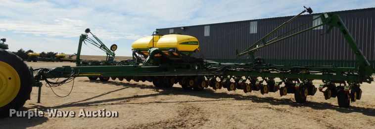 image for item DJ3041 2005 John Deere 1770NT CCS no-till planter
