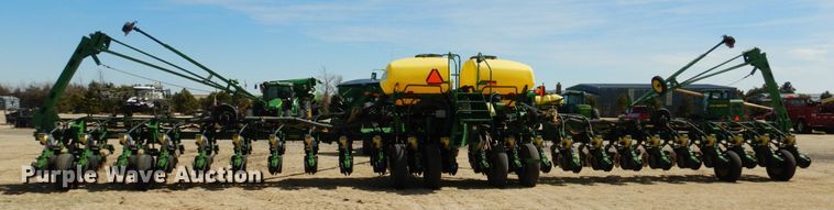 image for item DJ3041 2005 John Deere 1770NT CCS no-till planter