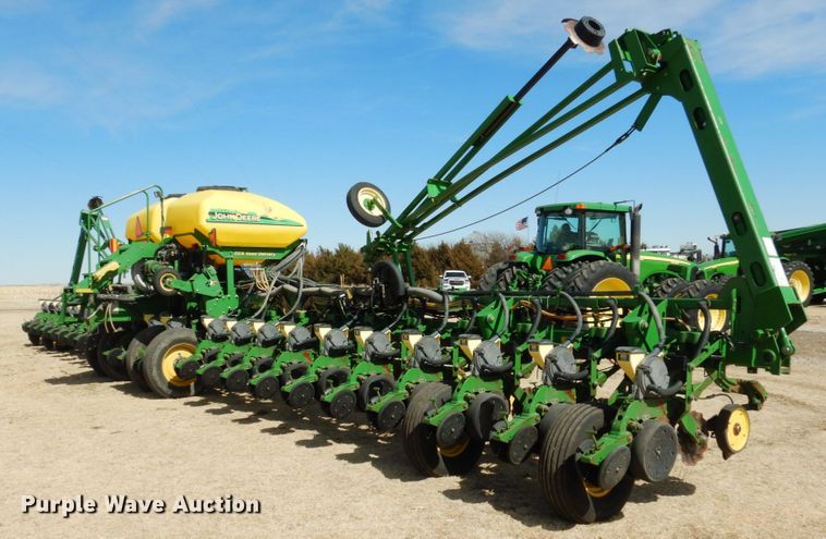 image for item DJ3041 2005 John Deere 1770NT CCS no-till planter