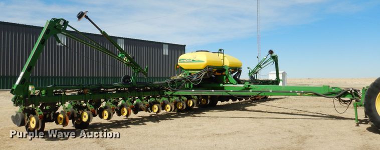 image for item DJ3041 2005 John Deere 1770NT CCS no-till planter