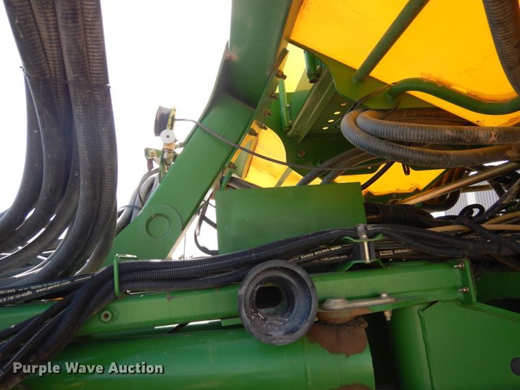 image for item DJ3042 2004 John Deere 1770NT CCS Max Emerge Plus no-till planter