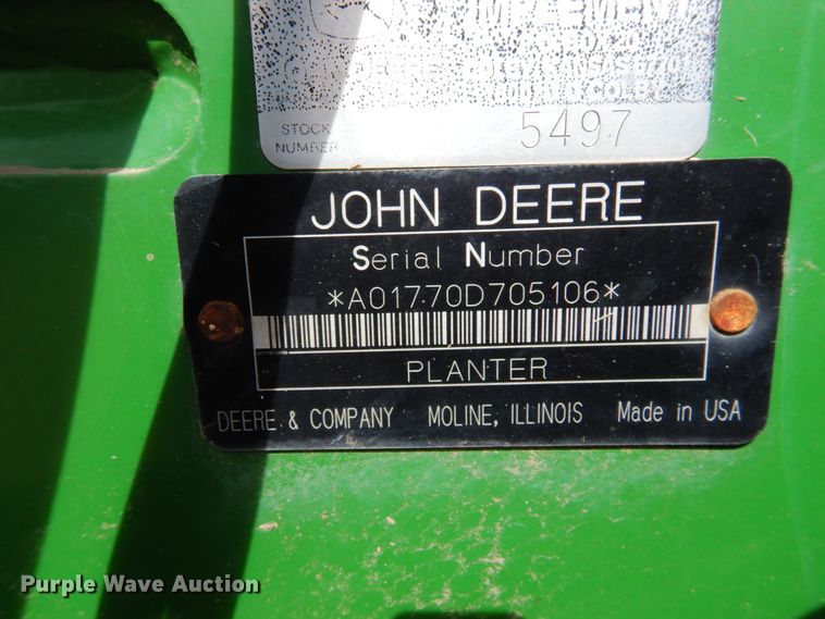 image for item DJ3042 2004 John Deere 1770NT CCS Max Emerge Plus no-till planter