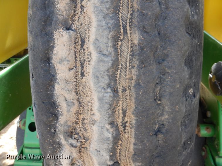 image for item DJ3042 2004 John Deere 1770NT CCS Max Emerge Plus no-till planter