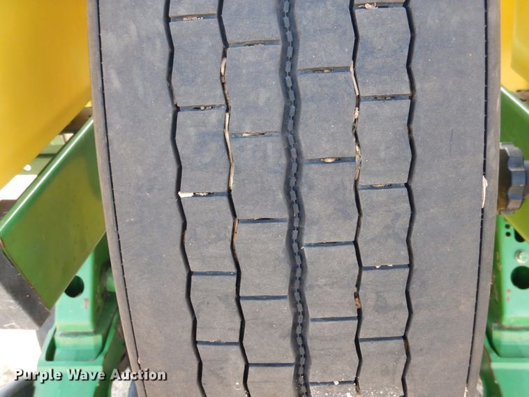 image for item DJ3042 2004 John Deere 1770NT CCS Max Emerge Plus no-till planter